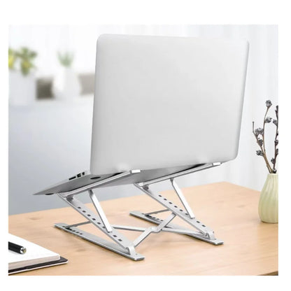 Ordinateur portable relevé sur le support en aluminium, vu de dos