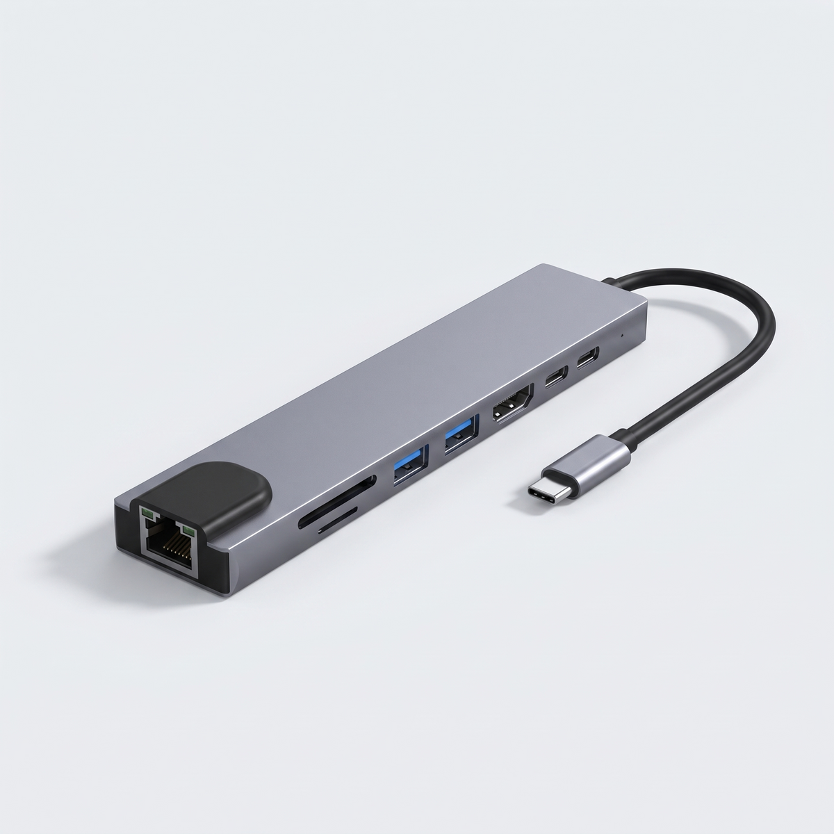 Hub USB-C 8 en 1 en aluminium avec ses ports Ethernet, SD, USB-A, HDMI et USB-C